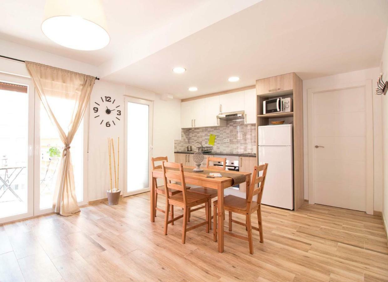 Apartamentos Rivera Аликанте Екстериор снимка